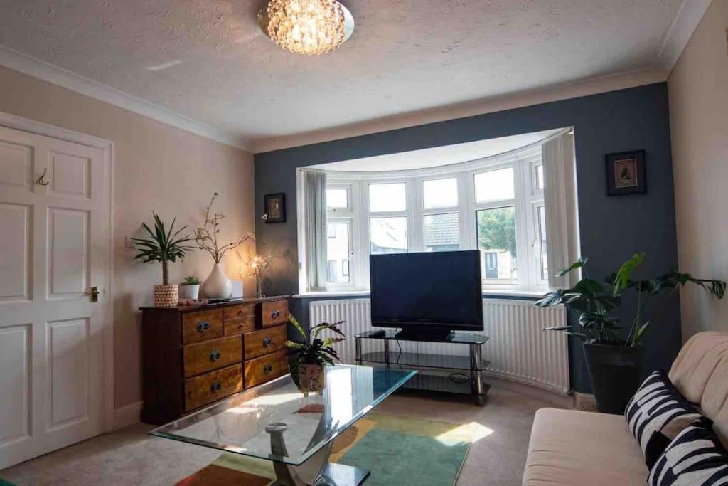 1 Bedroom Self Contained Apartment In Christchurch Winkton Zewnętrze zdjęcie