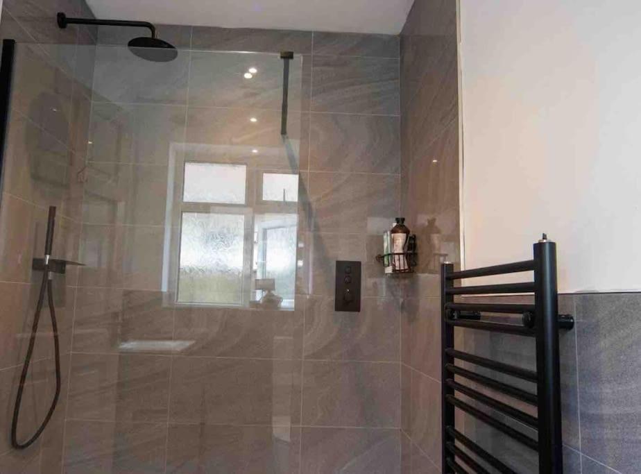1 Bedroom Self Contained Apartment In Christchurch Winkton Zewnętrze zdjęcie
